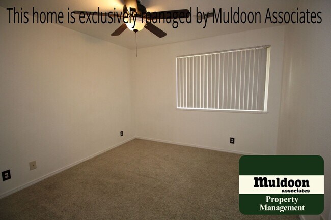 Building Photo - Strawberry Field gated community condo