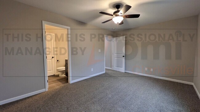 Building Photo - Terrific Two Bedroom Townhome in Great Location!