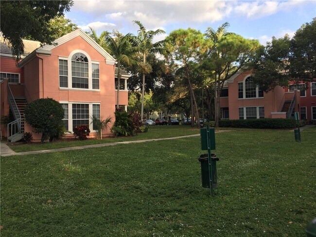 Building Photo - 19153 Fisher Island Dr