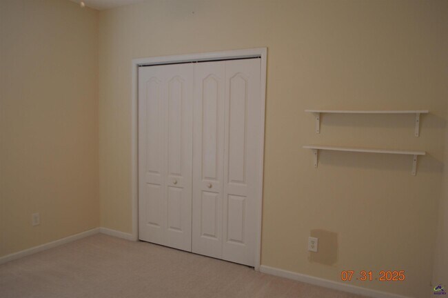 Building Photo - 206 Arelia Dr
