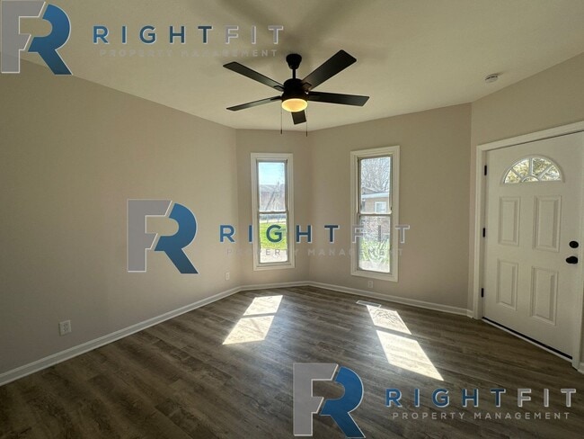 Building Photo - Newly Renovated 2 Bed, 1 Bath in Middletown