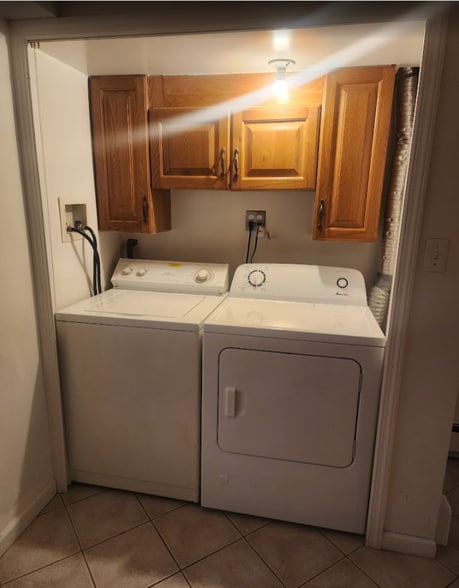 Building Photo - 365 Burgher Ave