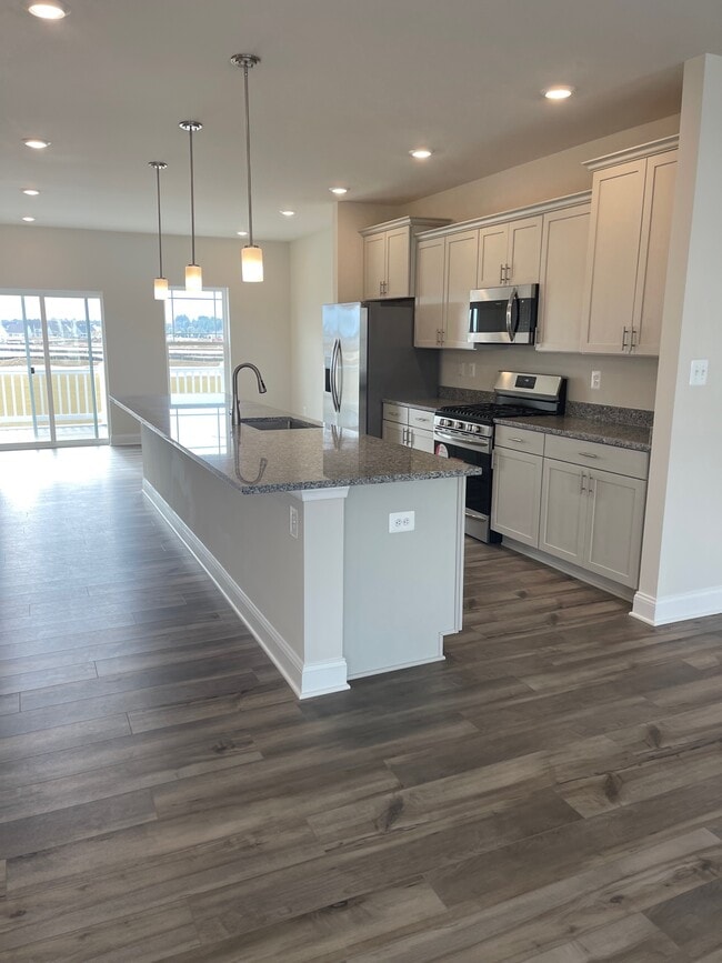 Building Photo - 35398 Wright Way