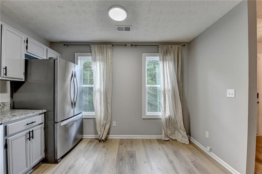 Building Photo - 3876 Meadow Creek Dr