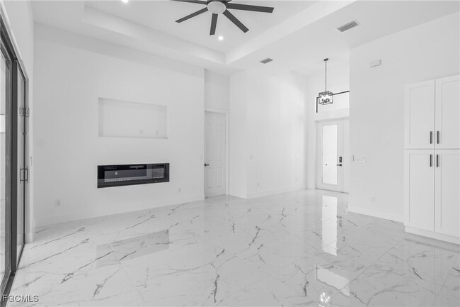 Building Photo - 106 NE 23rd St