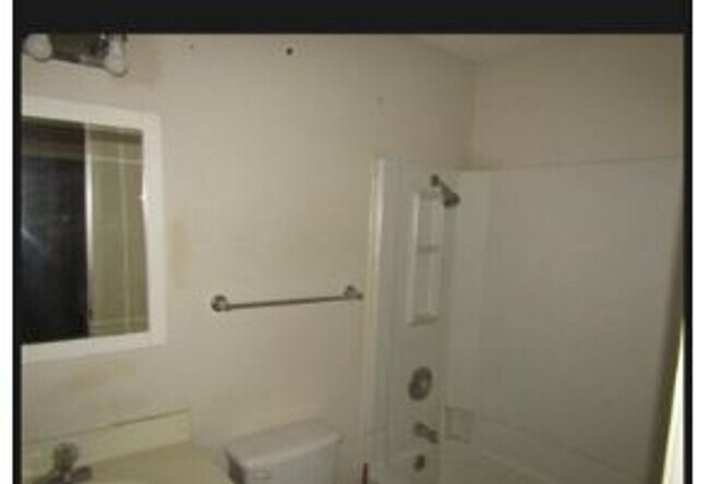 Building Photo - Charming 3BR House in San Antonio