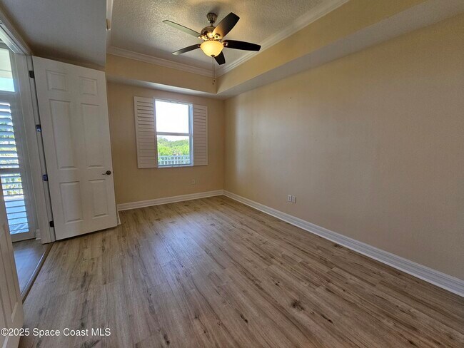 Building Photo - 590 S Banana River Dr