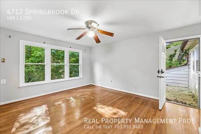 Building Photo - 4712 Springbrook Dr