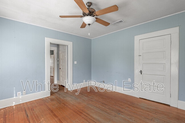 Building Photo - 254 S Railroad St