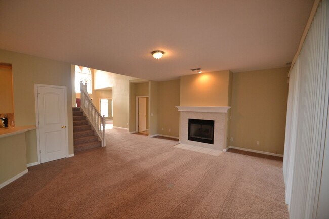 Building Photo - 950 Longwood Club Pl