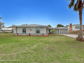 Building Photo - 872 Sadnet Cir NE