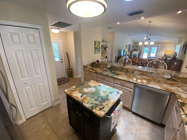 Building Photo - Beautiful Over Sized TURNKEY SEASONAL 2 bed 2 bath Rental on Golf Course in Polo Ridge