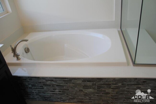 Building Photo - 84956 Bedero Ct