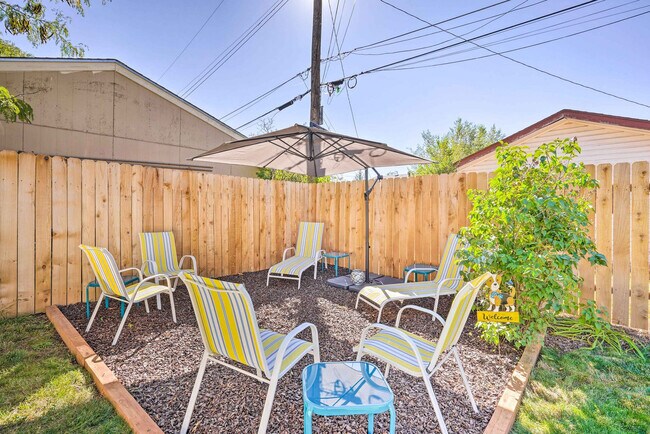 Building Photo - 1217 Falcon Ave