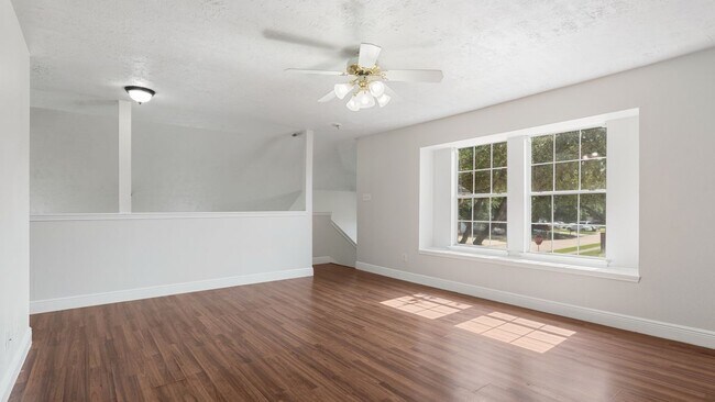 Building Photo - 4602 Garden Meadow Dr