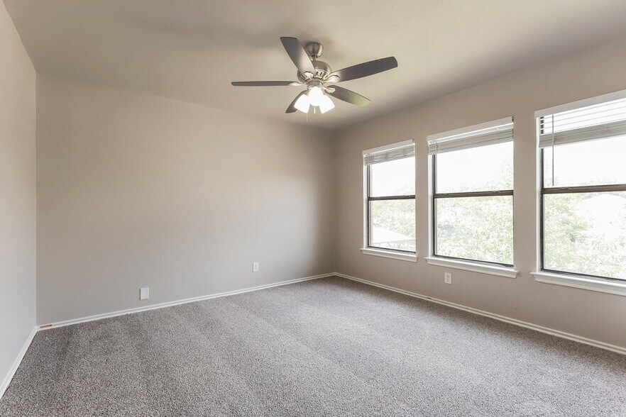Building Photo - 8151 Cheryl Meadow Dr