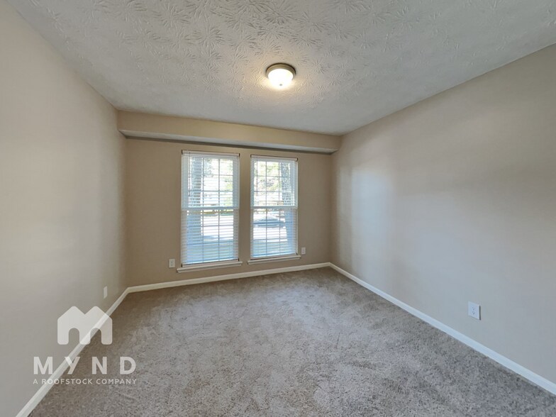 Building Photo - 264 Fennel Wy SW