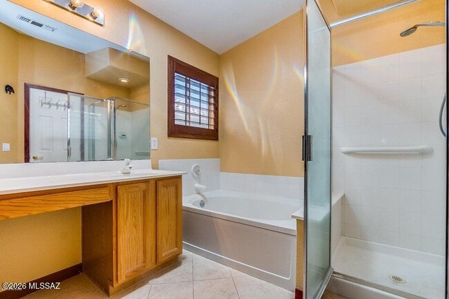 Building Photo - 9175 N Palm Brook Dr