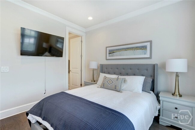 Building Photo - 433 Port St