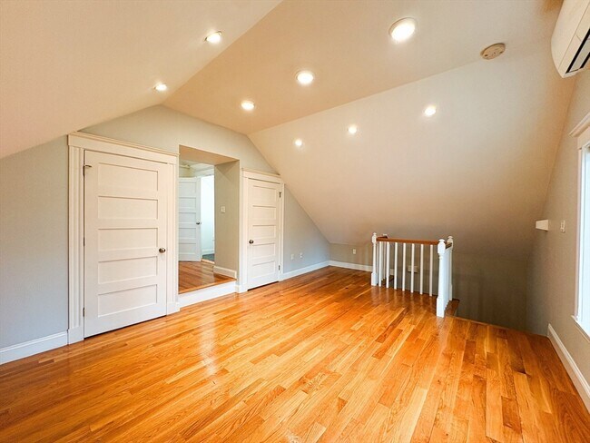 Building Photo - 205-209 Sohier St