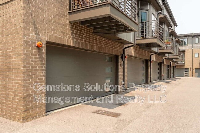 Building Photo - 815 Melpark Ct