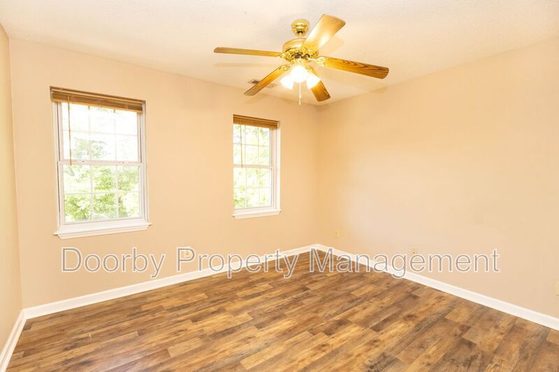 Building Photo - 6330 Harrison Ooltewah Rd