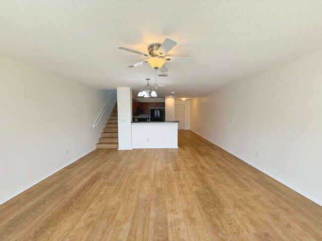 Building Photo - Rejuvenated Tuscany Village Townhome