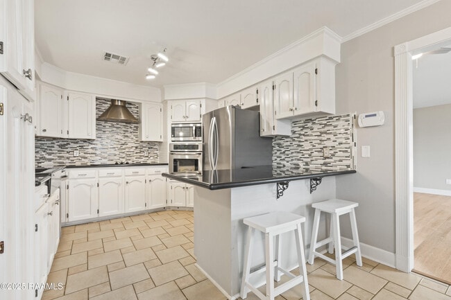 Building Photo - 1007 Baker Hughes Rd