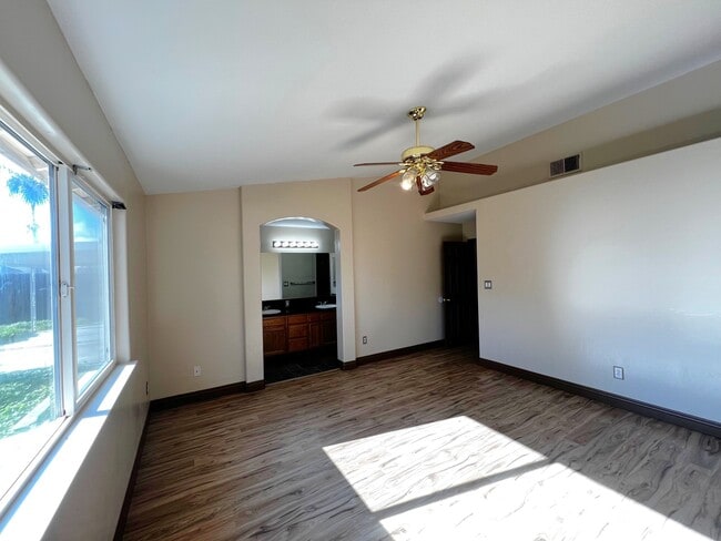 Building Photo - 4211 Rio Viejo Dr