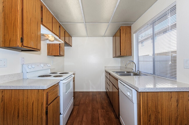 Building Photo - Ridgewood Village Apartment Homes