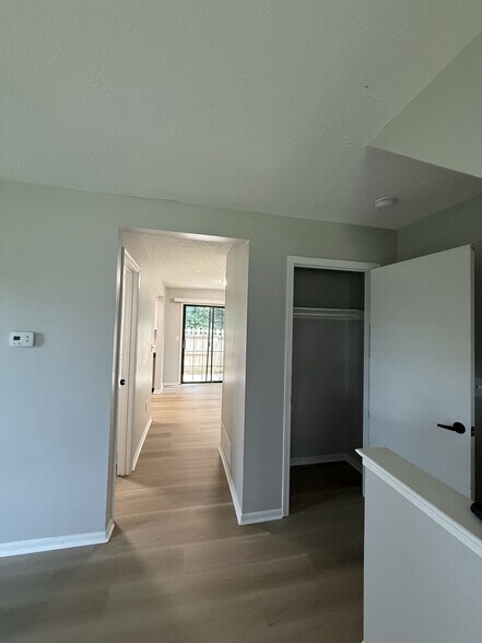 Building Photo - 146 Blakeford Dr