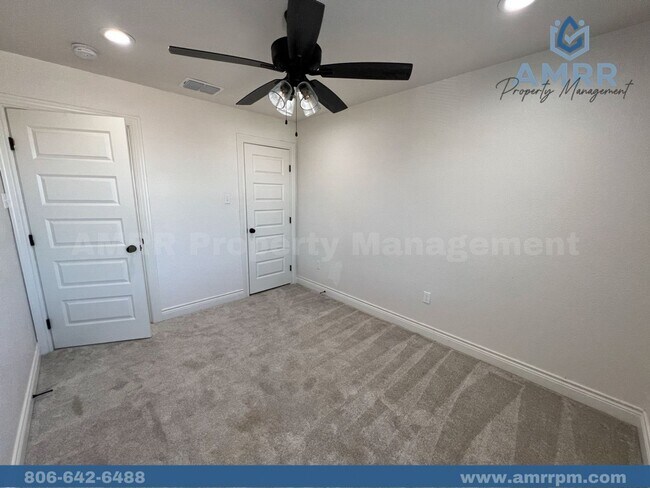 Building Photo - Easy Living with AMRR: Beautiful 4-Bedroom Home Near HEB