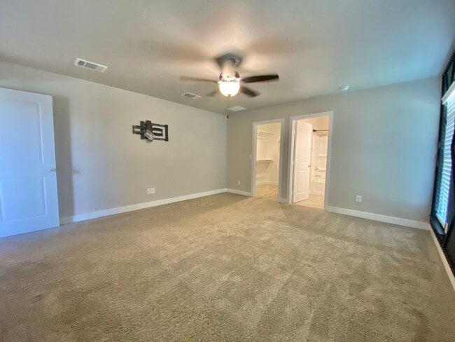 Building Photo - Newer 3 bed 2 bath near Frenship Upland He...
