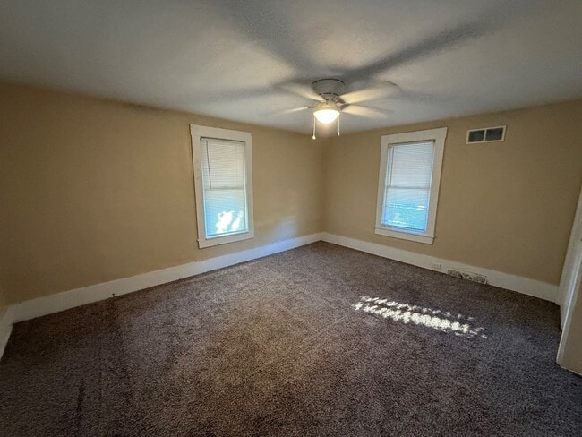 Building Photo - 62 Prospect St