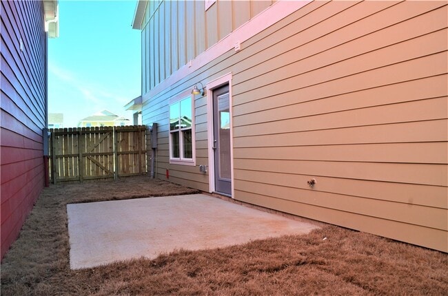 Building Photo - 3912 SW Peachwood Dr