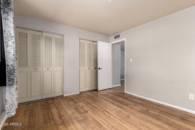 Building Photo - 8307 E Buena Terra Way