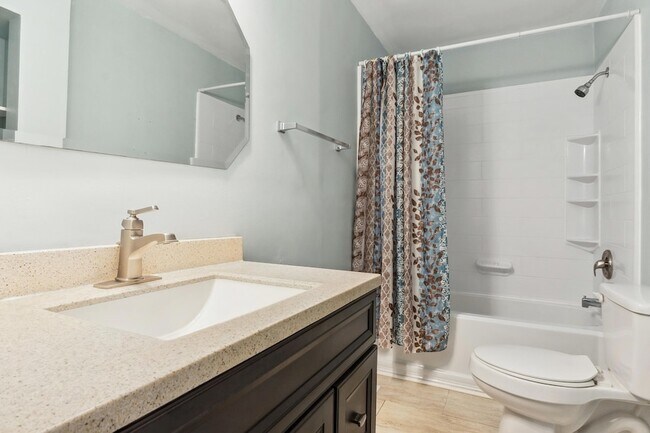 Building Photo - 1906 Vine St