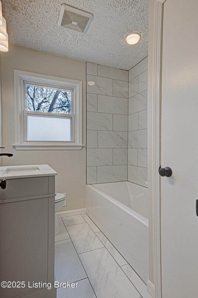 Building Photo - 3630 Windward Way