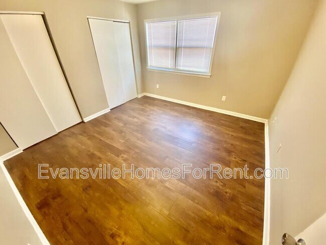 Building Photo - 1012 Mary St