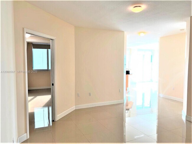 Building Photo - 1745 E Hallandale Beach Blvd