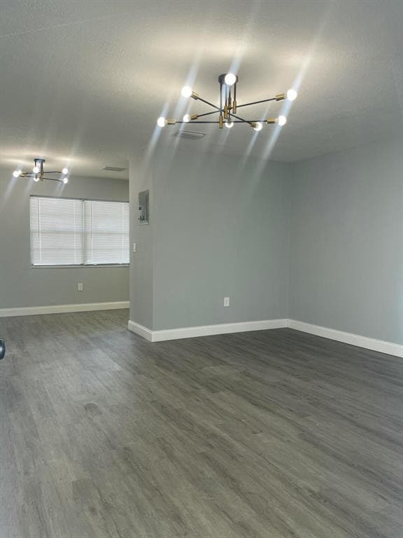 Building Photo - Southeast 7th Street, Hallandale Beach, FL 33009 - 1 BR 1 BA condo