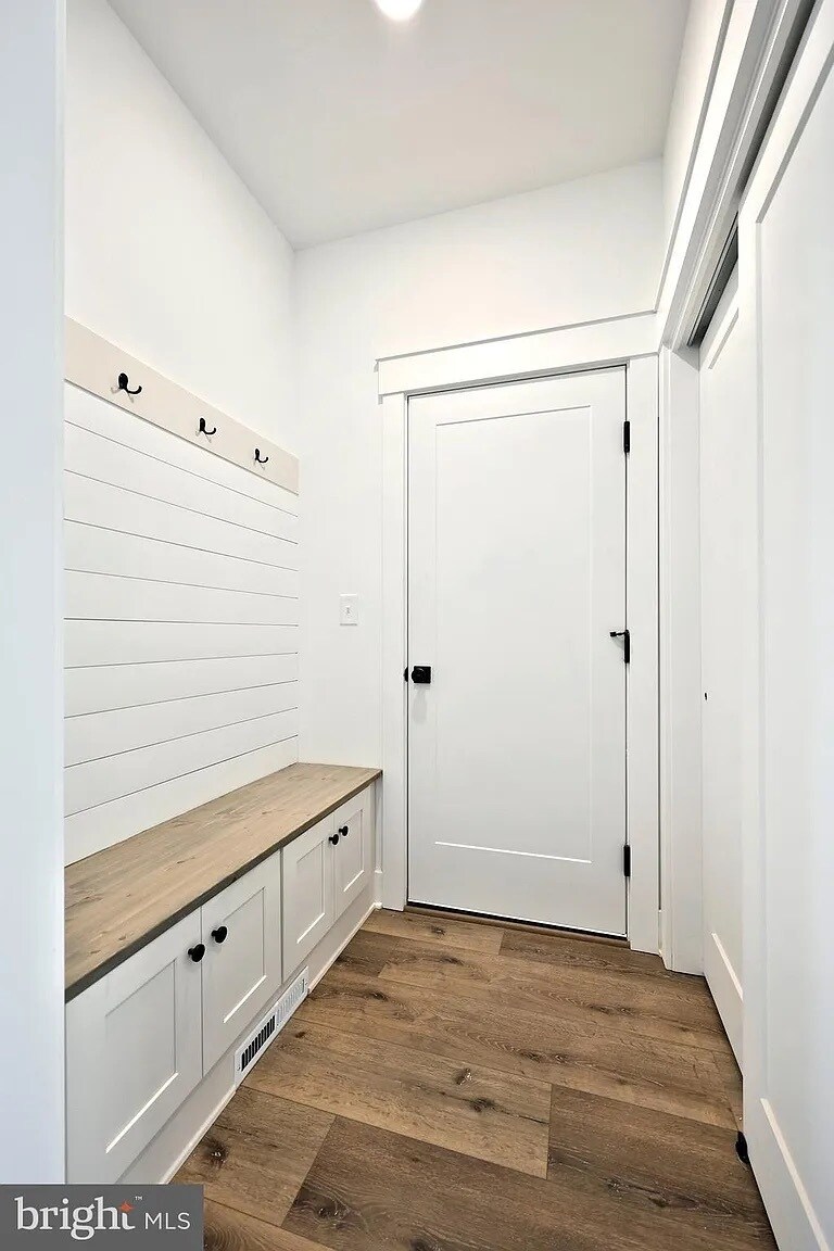 Building Photo - 1024 Trinity Rd