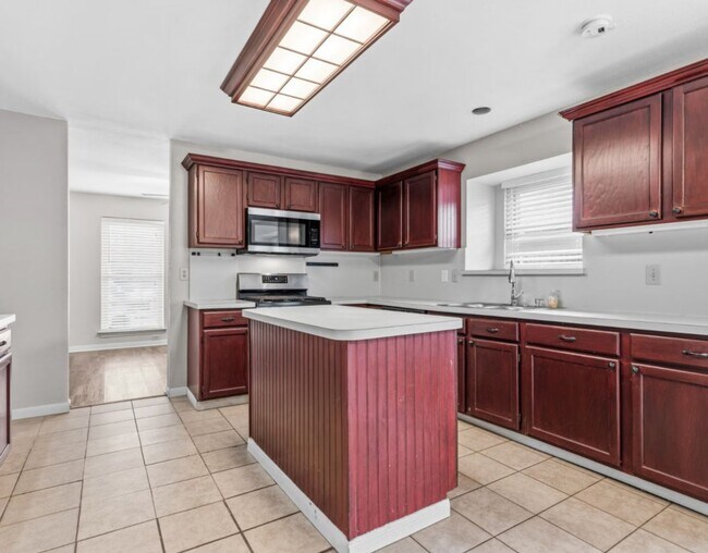 Building Photo - 1305 Minter Rd