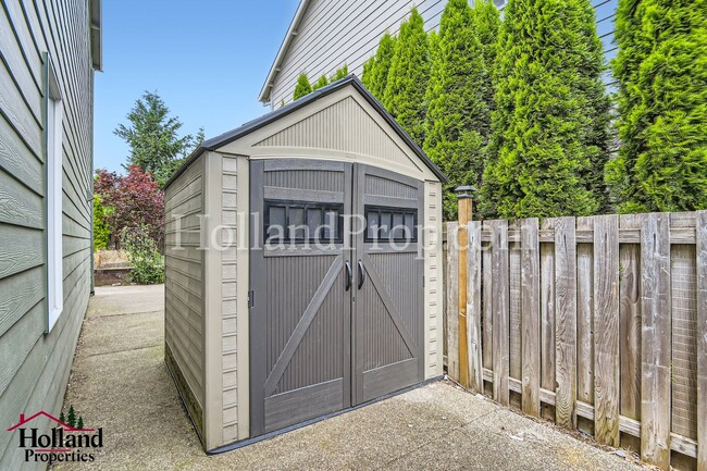 Building Photo - Beautiful Home in Prime North Plains Location – NEW PRICE at $2,795 plus Special $150 credit on y...