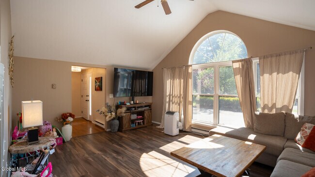 Building Photo - 64 Meadow Rue Pl