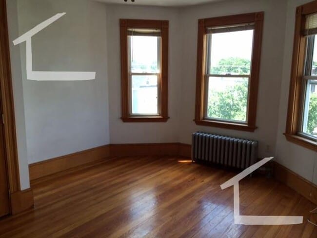 Building Photo - Check out this 3 bed in Lower Allston
