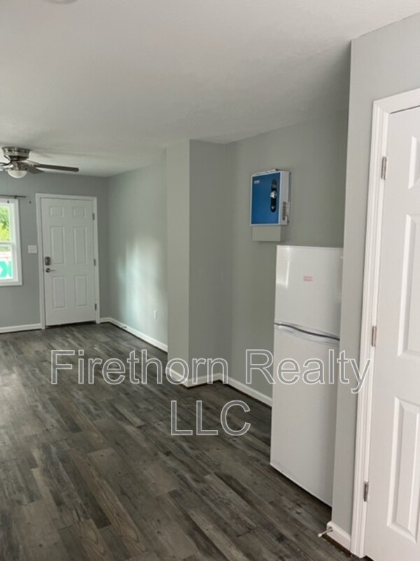 Building Photo - 2554 Mt Auburn St