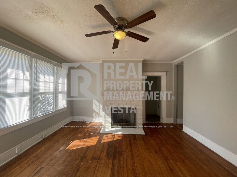 Building Photo - 2389 Beech Ave