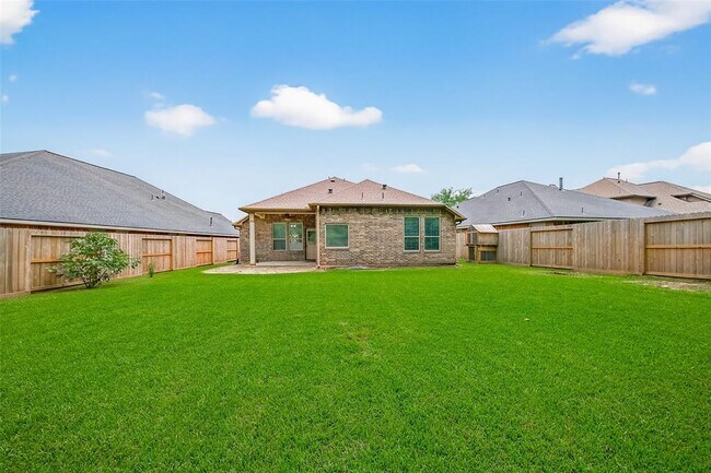 Building Photo - 7023 Sanders Hill Ln