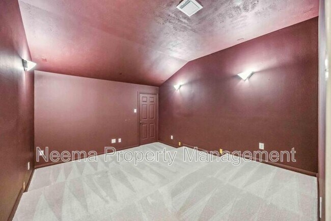 Building Photo - 23822 Wellington Ct Blvd